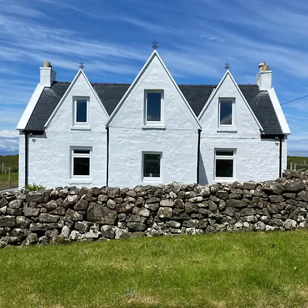 Cnoc Ruaraidh Cottage Kilmuir  Buitenkant foto